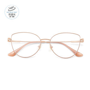 Gafas de Sol Cat Eye Danyang F93096, Montura Completa, Lentes de Resina, Diseño Cómodo y Moderno para Mujer - Product Image 3
