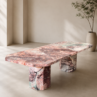Table à manger en onyx vert de luxe pour projets hôteliers et de villas