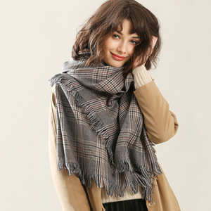 Bufanda de Lana de Lujo con Diseño de Pata de Gallo, Borlas en los Cuatro Lados, Larga y Cálida, Multifuncional, para Otoño e Invierno, para Mujer - Product Image 4