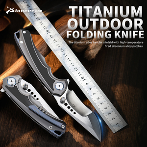 Navaja Plegable PioneerEDC de Titanio - Hoja de Acero <span class=keywords><strong>ELMAX</strong></span>, Mango de Titanio con Parche de Zirconio, Navaja de Bolsillo para Camping y Actividades al Aire Libre - Product Image 1