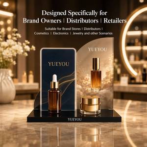 Présentoirs en bois pour cosmétiques et parfums avec table centrale ovale pour la présentation de produits de luxe - Product Image 3
