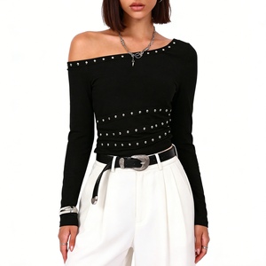 เสื้อครอปแขนยาวประดับหมุดไหล่เดียวสำหรับผู้หญิง - เสื้อครอปทรงเข้ารูปไม่สมมาตร เสื้อยืดแฟชั่น - Product Image 1