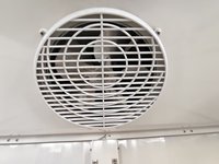 Vitrines de réfrigérateur de marque à faible de réfrigérateur transparents spacieux pour le magasin de franchise de boissons