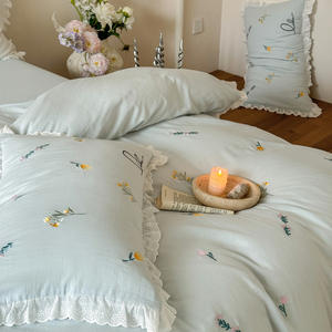 Set di <span class=keywords><strong>copripiumino</strong></span> in cotone stile pastorale ragazza quattro pezzi di pizzo ricamato fresco a doppio strato per tre pezzi <span class=keywords><strong>singolo</strong></span> dormitorio - Product Image 4