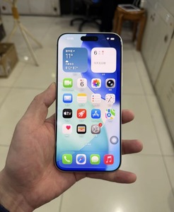 Reuniones de Negocios, Clases en Línea y Aventuras al Aire Libre para el 17 Pro Max - Pantalla OLED de 6.9 Pulgadas, 5G, Resistente al Agua, Rendimiento Robusto - Product Image 3