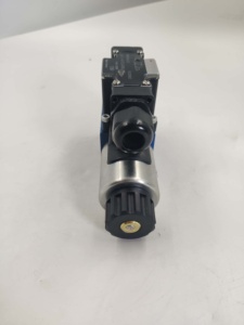 Solenoide Hidráulico 4WE 4WE6 4WE6C6X/EG24N9K4 4WE6Y6X/EG24N9K4, Control Hidráulico Confiable para Sistemas de Maquinaria C - Product Image 3