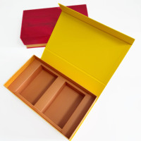 Boîte en carton rigide de style livre avec fermeture magnétique laminée mate pour l'emballage de sushis et d'aliments, portable