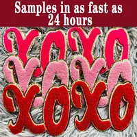 Patchs en chenille auto-adhésifs pour la Saint-Valentin patchs de transfert de chaleur à paillettes patchs en chenille pour vêtements