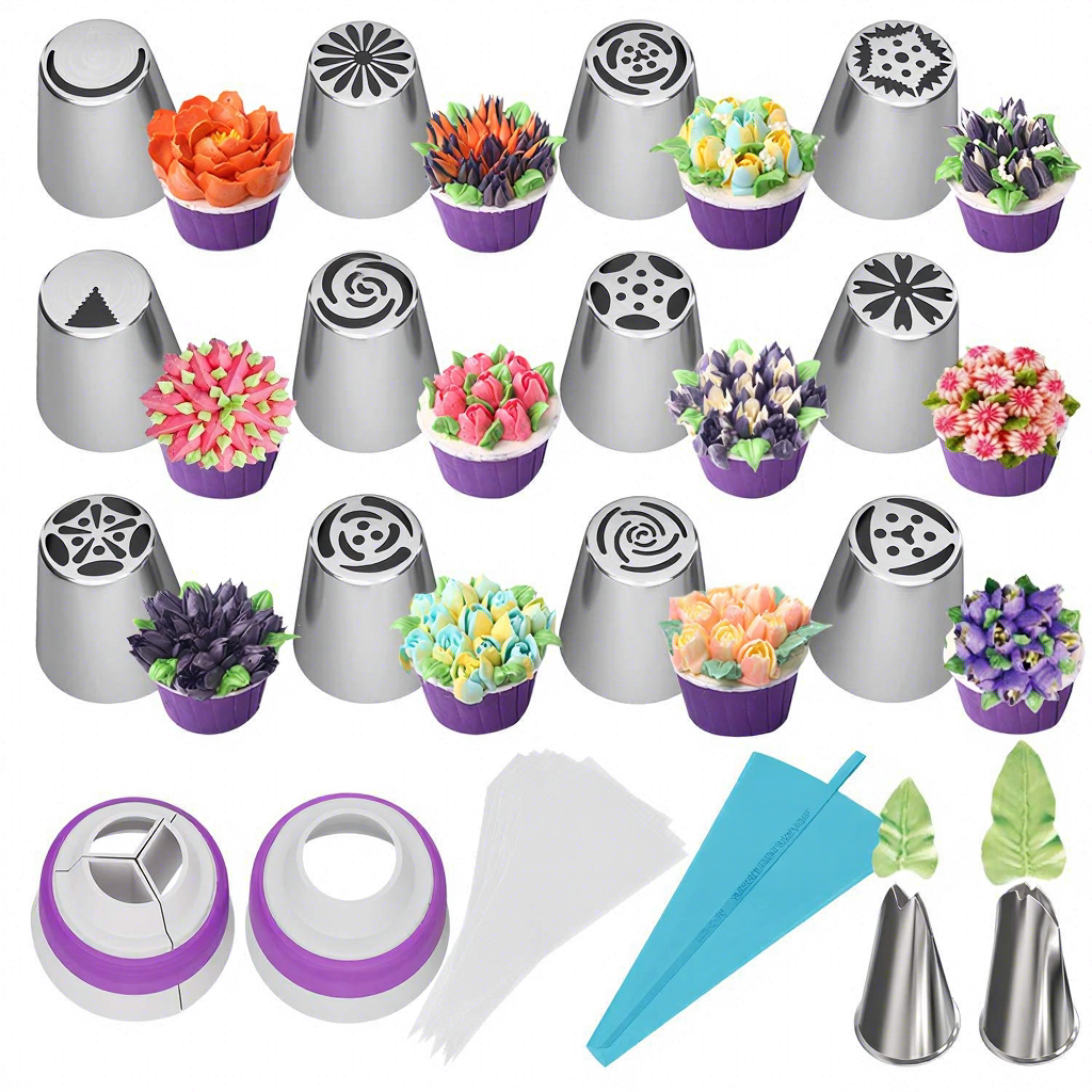 Ensemble de 27 douilles à pâtisserie en acier inoxydable argenté.
