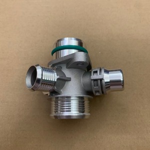 Connecteur à quatre voies en aluminium pour tuyau d'entrée de carburant pour BMW N20 F30 X1 E84 F33 F10 11537639997 - Product Image 1