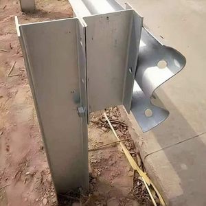 Barrière de sécurité routière MASH testée en conditions d'accident, en acier galvanisé, type W ou à trois poutres, clôture de circulation, vente en gros Chine - Product Image 1