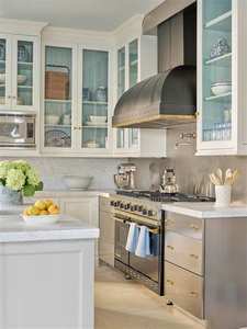 Nouvelle armoire à vin intégrée murale en bois massif de chêne de style américain, solution de rangement classique pour la cuisine - Product Image 4