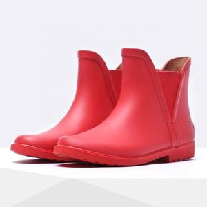 <span class=keywords><strong>Botas</strong></span> <span class=keywords><strong>de</strong></span> Goma Rosas para Mujer YL3641 <span class=keywords><strong>de</strong></span> Alta Calidad al por Mayor, Botines Chelsea para Dama, <span class=keywords><strong>Botas</strong></span> <span class=keywords><strong>de</strong></span> Lluvia a la Moda - Product Image 1