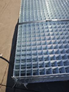 पोल्ट्री फार्म चिकन कोप बाड़ लगाने योग्य जस्ती वेल्डेड मेश शीट पशु बाड़ नेट सुरक्षात्मक पैनल - Product Image 5