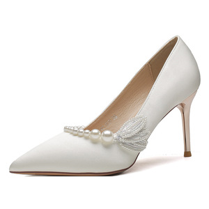 6681-48 Chaussures de mariée 100% soie à talons, bout pointu, ornées de perles, pour la mariée - Product Image 5