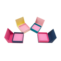 Boîte à bijoux en papier à couvercle rabattable personnalisé OEM avec fermeture magnétique et insert en velours doux pour emballage de luxe