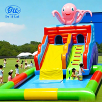 Château Aquatique Gonflable Mobile Personnalisé sur le Thème de l'Extérieur avec Toboggan et Piscine pour Enfants