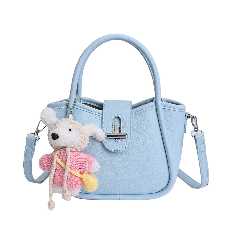 Blu con accessori