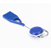 Porte-briquet multifonction portable en plastique avec cordon rétractable et clip pour badge, personnalisable avec logo