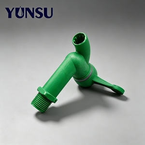 Robinet d'eau extensible vert DN15 à double usage avec raccord de tuyau et buse, débit élevé, design moderne à poser sur comptoir pour usage domestique - Product Image 4