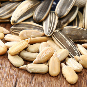 Graines <span class=keywords><strong>de</strong></span> <span class=keywords><strong>tournesol</strong></span> en gros, snacks <span class=keywords><strong>de</strong></span> noix, graines <span class=keywords><strong>de</strong></span> <span class=keywords><strong>tournesol</strong></span> grillées 200g, noix <span class=keywords><strong>de</strong></span> pécan saveur caramel et sel marin, graines <span class=keywords><strong>de</strong></span> <span class=keywords><strong>tournesol</strong></span> Qiaqia - Product Image 3