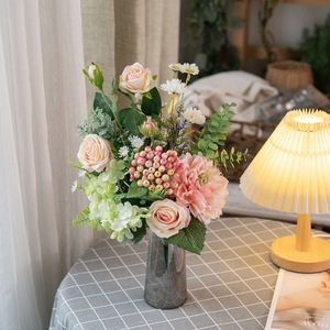 Bouquet de fleurs artificielles CallaFloral, mélange de roses, tissu tissé en plastique, décoration d'intérieur, accessoires de mariage CF01481A - Product Image 1