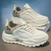 Baskets Chunky pour Homme en Cuir Blanc avec Patchwork et Imprimé Ethnique, Semelle Épaisse Creuse, à Lacets, pour la Marche Décontractée en Extérieur