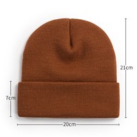 Vente en gros de bonnets en tricot à revers classiques et unis avec logo personnalisé brodé pour hommes et femmes