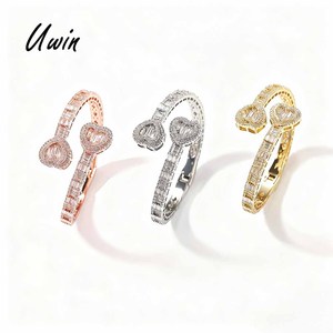Brazalete Uwin Fashion Baguette con Forma de Corazón, Brazalete Apilable con Circonitas Cúbicas, Brazalete Elegante para Mujeres y Hombres, Joyería Moderna para Regalo - Product Image 1