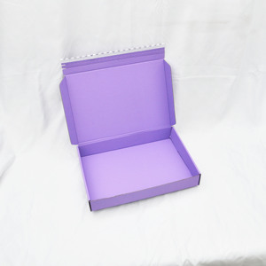 Thực tế hình ảnh hiển thị màu tím sóng quần áo bao bì Tear Strip tự niêm phong bưu phẩm vận chuyển Quà Tặng Giấy dây kéo hộp - Product Image 1