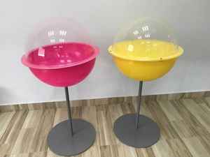 Soportes metálicos de cúpula acrílica de último diseño para tienda minorista, solución de exhibición publicitaria para producto de escaparate, madera plástica - Product Image 3