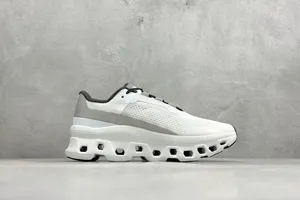 รองเท้าดีไซเนอร์สุดหรูขายส่ง รองเท้าวิ่งรุ่นใหม่ Cloudmonster Void 1 M on Cloud สำหรับผู้ชายและผู้หญิง รองเท้าลำลองแฟชั่น on Cloud - Product Image 5