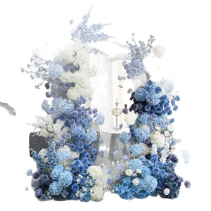 Arche florale vintage en soie d'hortensia pour décor de toile de fond de photos de fiançailles - Product Image 3