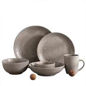 Ensemble de 4 assiettes en porcelaine gaufrée élégantes, couleur unie, boîte cadeau de luxe écologique pour les occasions de mariage - Product Image 1