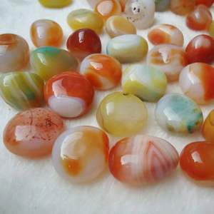 Vente en gros de cristaux de jade naturel pierres dégringolées galets et galets gravier finition de face de roche - Product Image 4