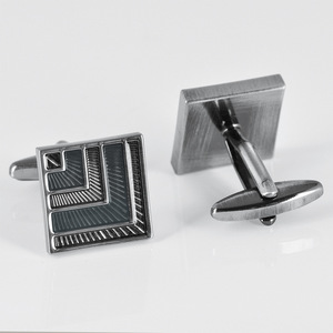 Bộ cài áo sơ mi và kẹp cà vạt cao cấp QUSEDINY dành cho nam, chất liệu đồng thau cao cấp, đính đá vỏ sò, lý tưởng làm quà tặng kỷ niệm. - Product Image 3