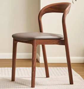 Silla de Comedor Nórdica Moderna para Hotel o Restaurante, Madera Sólida, Asiento Acolchado de Cuero PU - Product Image 1