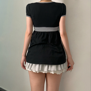 Camiseta de manga corta transpirable de secado rápido para mujer, camiseta informal de verano con cuello en V y botones con estampado de rayas vintage Y2K - Product Image 6