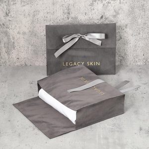 Lionwrapack tùy chỉnh in ấn chất lượng cao từ nút đóng cửa túi màu xám nhung phong bì cho quần áo lưu trữ - Product Image 1