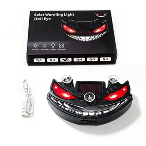 Feu de signalisation solaire pour voiture, lampe d'urgence visage souriant, signal de sécurité arrière pour véhicule, lumière décorative - Product Image 4