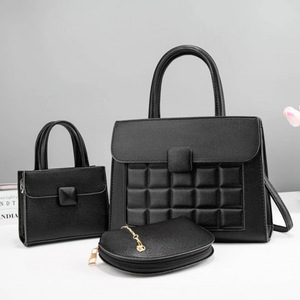 Conjunto de Bolsos de Tres Piezas An Ru Shi, Bolso Tote Negro de Gran Capacidad con Parche Interior para Viajes de Ocio, Verano 2025 - Product Image 1