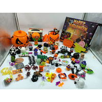 Vente en gros de mini-squishies d'Halloween personnalisés en boîte surprise, assortiment citrouille, fantôme, chauve-souris, jouet anti-stress à presser, cadeau pour enfants pour la fête d'Halloween