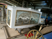 Cercueil/voiture funéraire à chevaux noir moderne, carrosse funéraire noir à chevaux George Antique Glass Coach