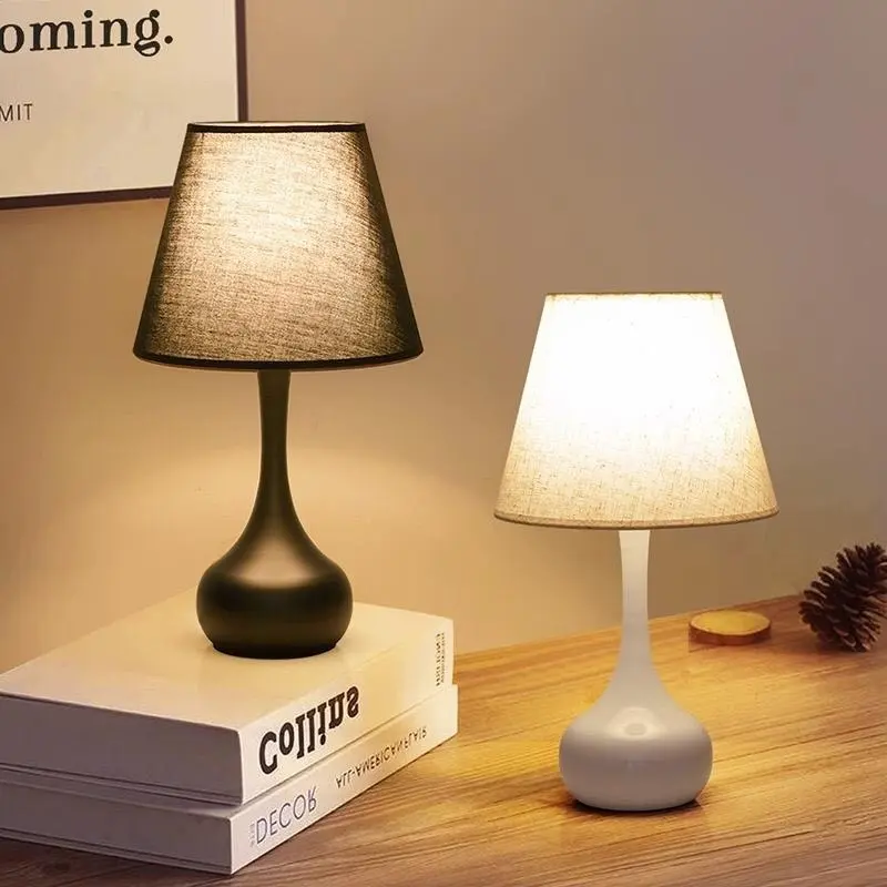 Schlussverkauf Led-Tischlampe dekorative Tischlichter Stoff-Lampenschutz LED-Leseleuchte