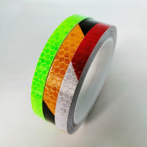 Pegatinas reflectantes personalizadas <span class=keywords><strong>para</strong></span> <span class=keywords><strong>llantas</strong></span> <span class=keywords><strong>de</strong></span> coche, anillos <span class=keywords><strong>de</strong></span> cubo <span class=keywords><strong>de</strong></span> rueda, logotipos <span class=keywords><strong>para</strong></span> motor, auto, exterior, adhesivos reflectantes <span class=keywords><strong>de</strong></span> advertencia <span class=keywords><strong>para</strong></span> <span class=keywords><strong>llantas</strong></span> <span class=keywords><strong>de</strong></span> coche - Product Image 4