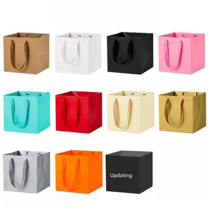 Bolsas de Regalo Cuadradas de Cartón Marfil de Lujo de 30*30*30cm con Logotipo Personalizado, Materiales Reciclados, Asa de Cinta para Promoción en Supermercados - Product Image 4