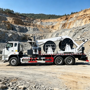 Nuovo <span class=keywords><strong>Camion</strong></span> per Manutenzione Cavi Diesel ad Alta Capacità di Carico 4x2 RHD per Telecomunicazioni e Fibra Ottica - Product Image 2