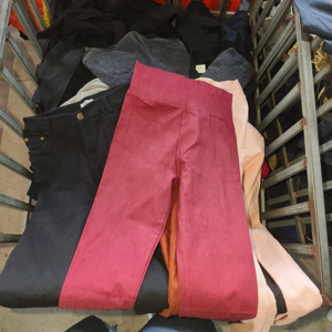 Pantalons <span class=keywords><strong>Jegging</strong></span> d'occasion Grade A, très demandés, pantalons crayon pour femmes, vente en gros, de seconde main, haute qualité, coupe skinny, <span class=keywords><strong>slim</strong></span>, décontractés - Product Image 3