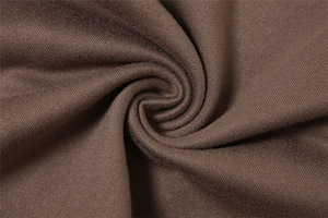 Conjunto de Dos Piezas de Moda Urbana para Mujer: Chaleco Personalizado con Tirantes Finos y Pantalones Cortos de Cintura Alta - Product Image 6