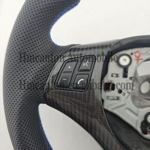 Volante Deportivo de Fibra de Carbono con Cuero Perforado y Costuras Azules para BMW Serie 3 E90 E91 E92 E93 - Product Image 3